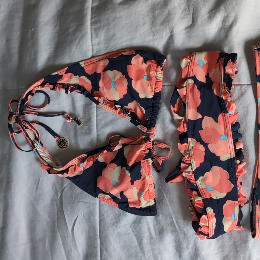 Juicy Couture 3piece Bathing Suit - Picture 3 of 7